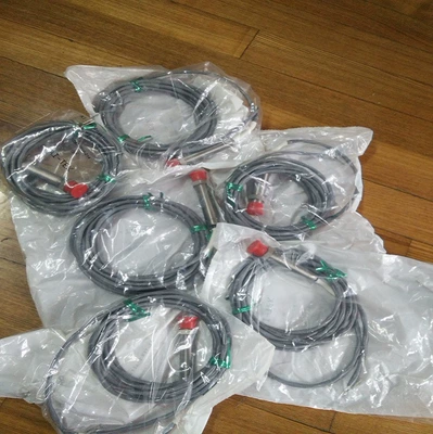 Airpax, Airpax, tachometer