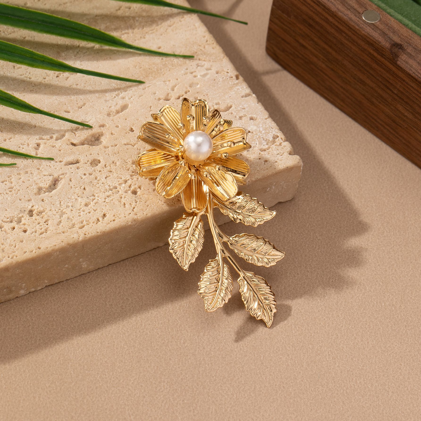 Vintage Blatt Blumen Brosche Mit Kunstperle Für Damen Elegant_voghion.com