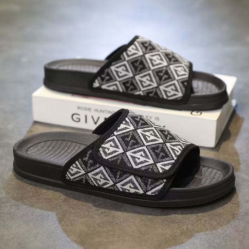 Nuevas zapatillas de pareja de verano para hombres con suela suave de moda coreana personalidad vacaciones zapatillas juveniles