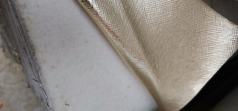 低供应金银色皮革金银色pu玫瑰金皮革pu金银色pvc皮革荔枝纹压纹