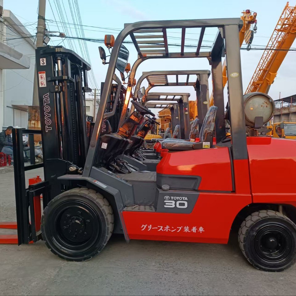 丰田3吨汽油叉车 TOYOTA 7F/8FD30/FDZN30 USED FORKLIFT