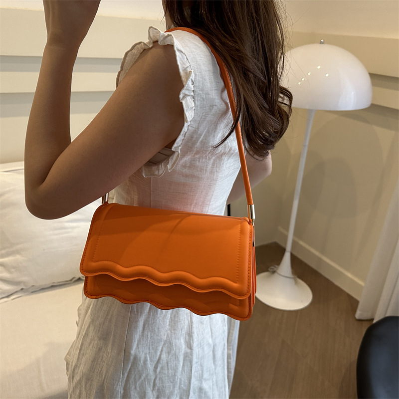 Bolso para mujeres 2024 nuevo estilo francés de alta textura versátil bolso de hombro de nicho bolso bajo el brazo