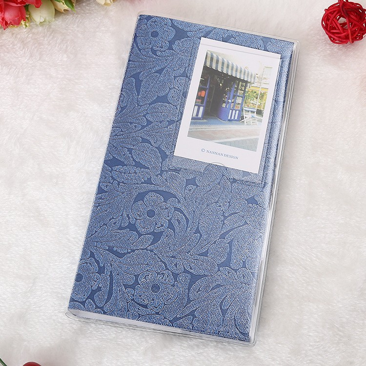 파란색 배경에 작은 꽃(플래시 필름)