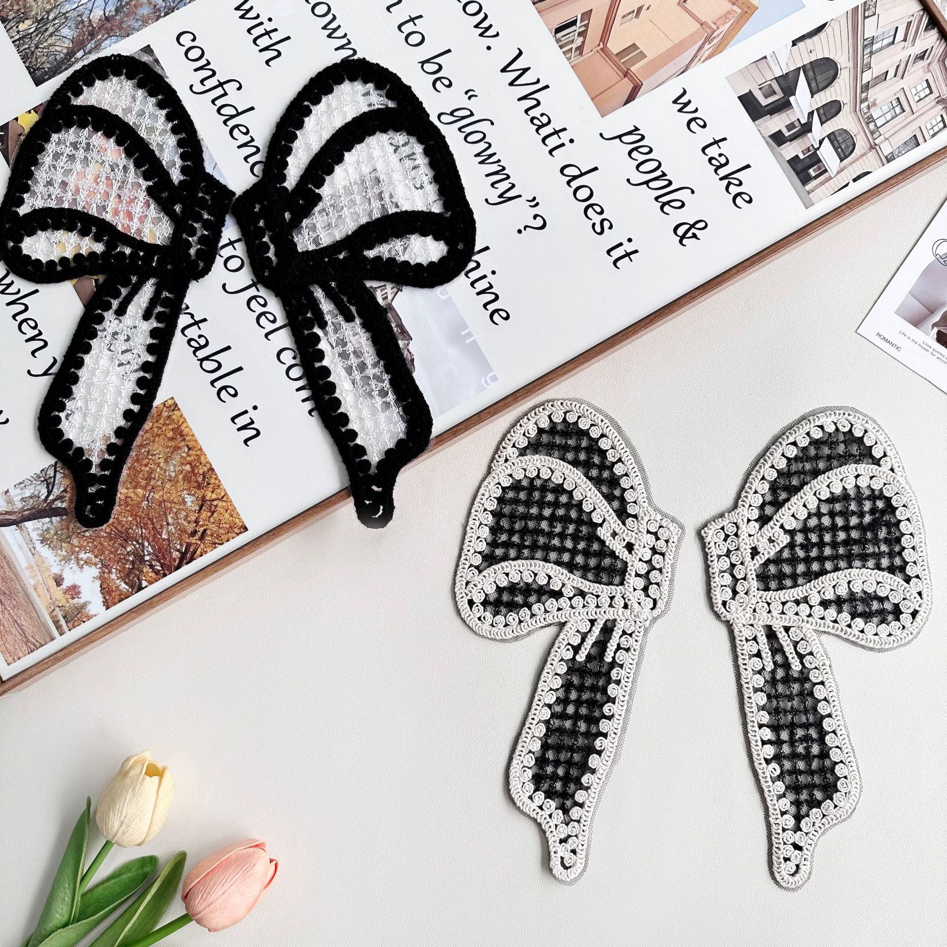 Clavos hechos a mano ganchillo blanco y negro arco de tela pegatinas DIY ropa bolsas sombreros accesorios decoración calcomanías de sequillas