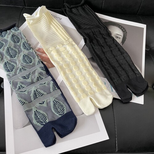 Summer thin crystal silk transparent two-toe jacquard leaf polka dot curling socks Japanese style tabi socks