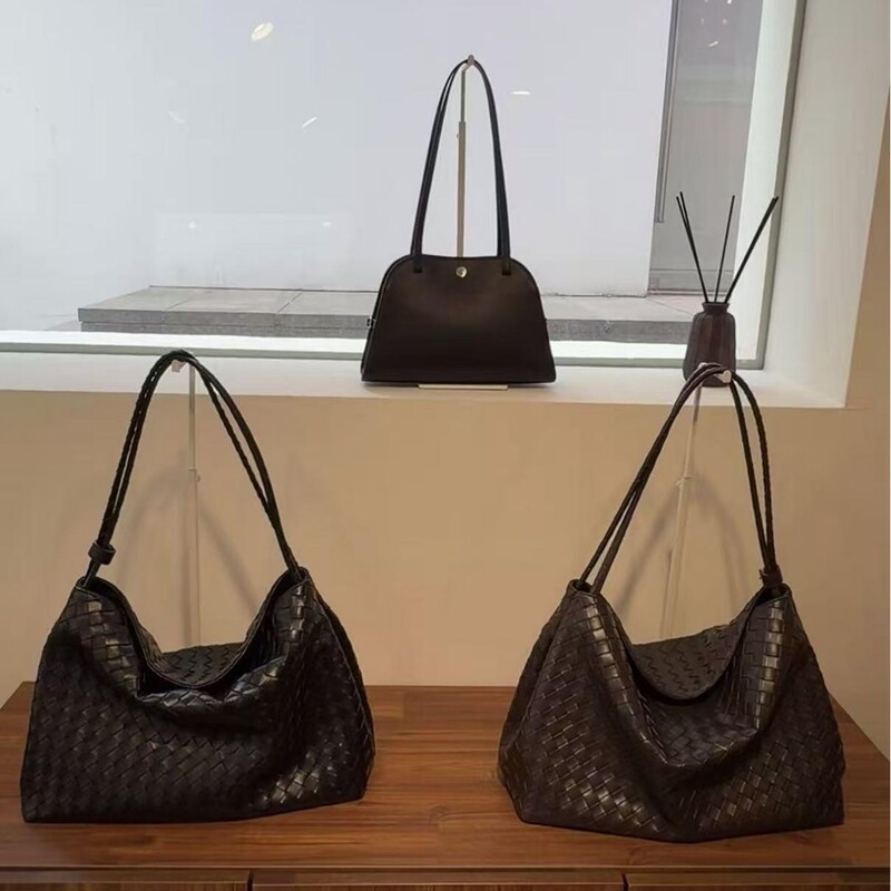 Korean trendy brand monorow vintage woven underarm bag, handbag, large-capacity commuter shoulder bag for women