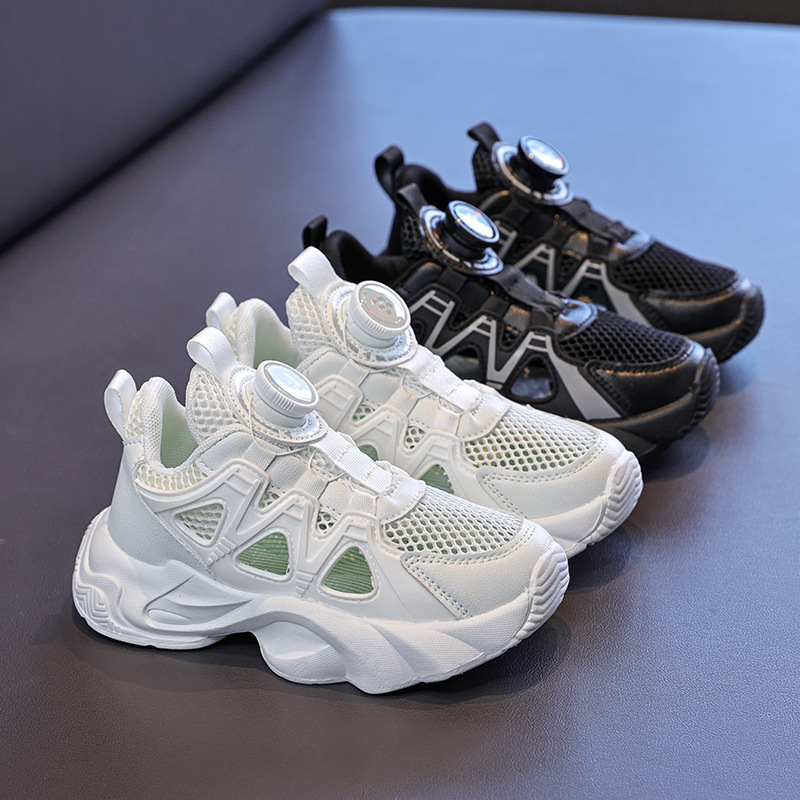 Zapatos deportivos para niños verano 2026 nuevo tipo de zapatos de corrida transpirables de malla para niños sandalias de playa suaves para niñas