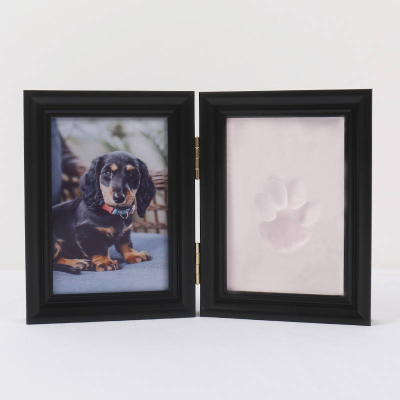 블랙 프레임과 우아한 핑크 머드