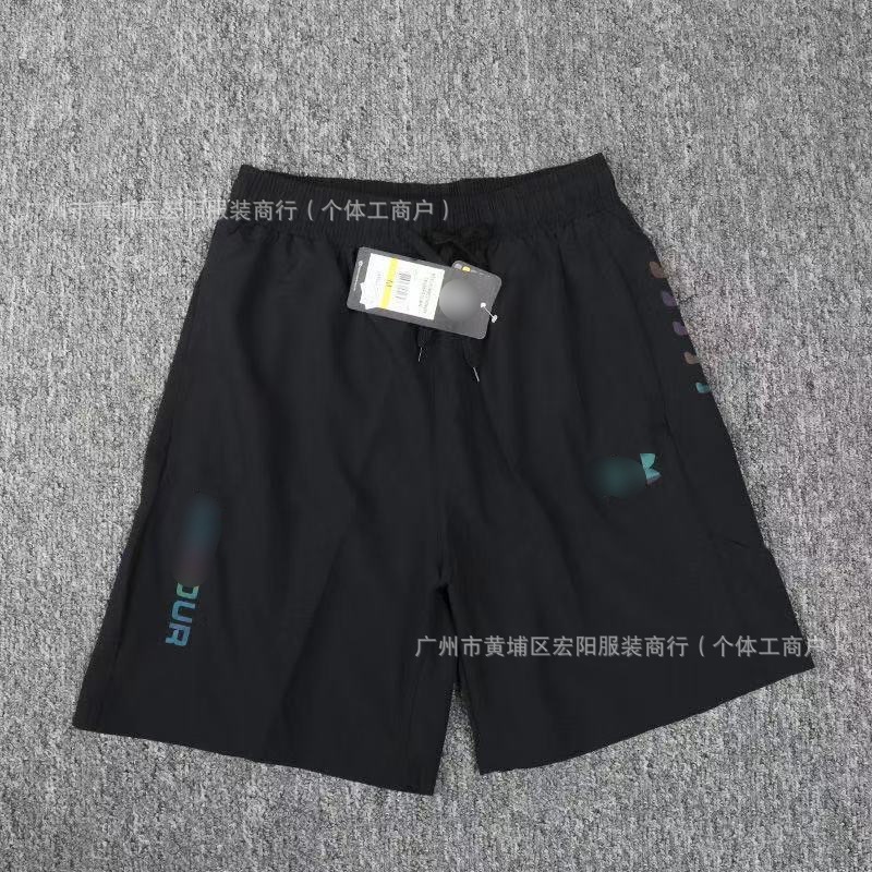 검은색 반바지