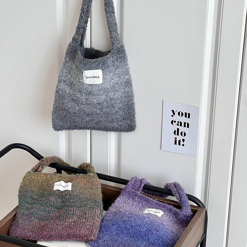 Bolso cuadrado pequeño bolso de mujer gradiente retro lujo ligero nicho diseño bolso de lana de punto nuevo bolso de hombro