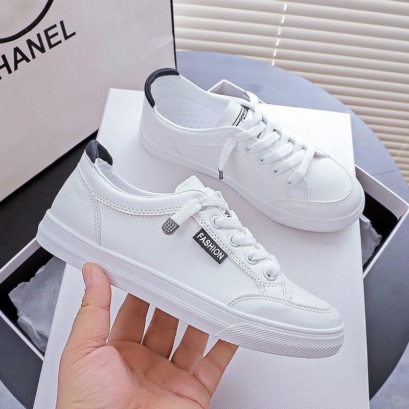 Pequeños zapatos blancos para mujeres con suela plana de un pie con zapatos para hombres de goma 2026 primavera y otoño nuevos zapatos para mujeres embarazadas con suela blanda zapatos de cuero versátiles