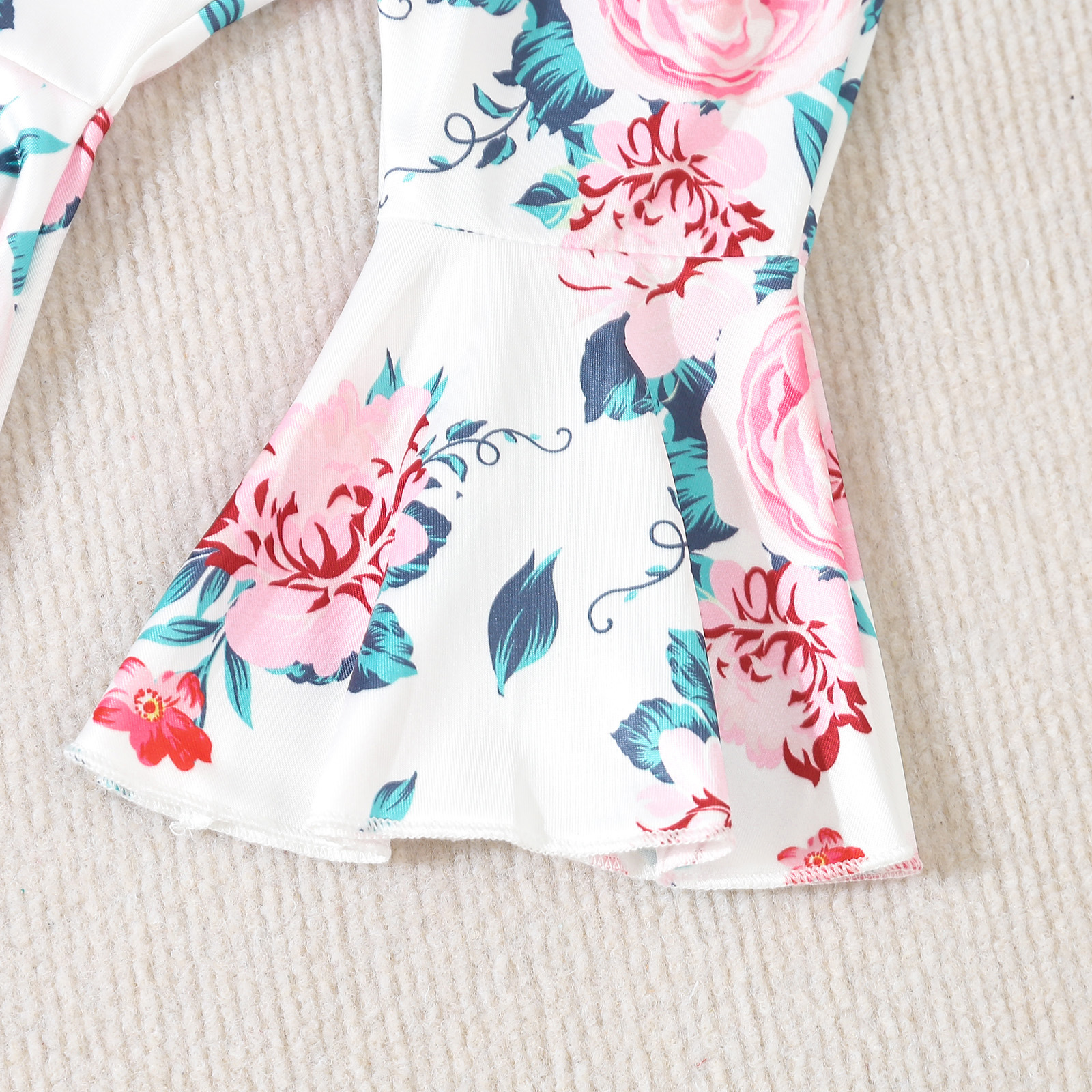 Baby oneie children' clothing, long crawling clothe for infant and young children, two-piece et of bell bottom_voghion.com