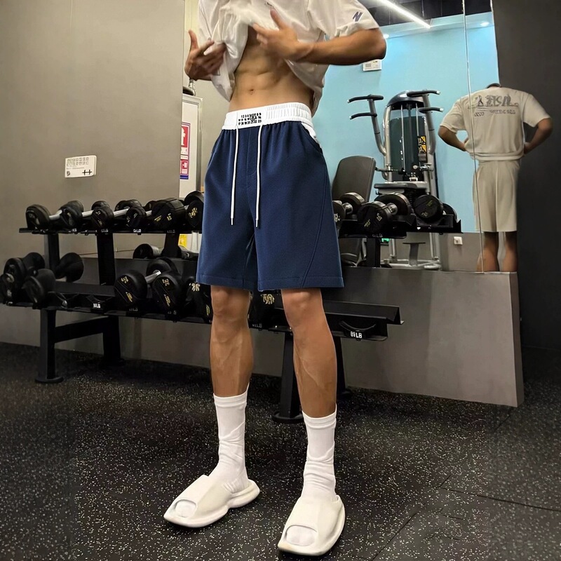 Navy blue American-style sports shorts for men, summer outdoor running, fitness training pants, casual basketball shorts Navy blue American-style sports shorts for men, summer outdoor running, fitness training pants, casual basketball shorts
