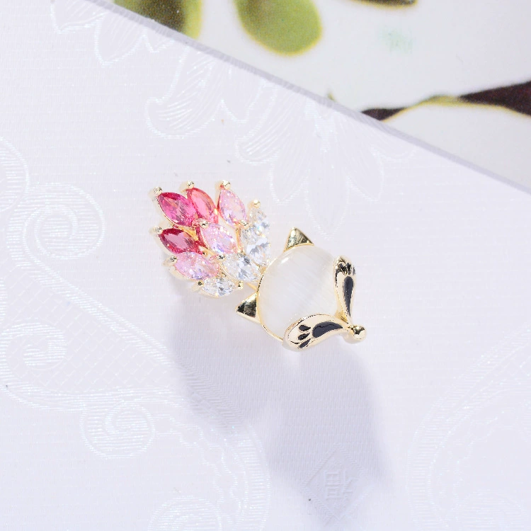 Fashionable cute creative protective underware, brooch, accessory lapel pin, cat's eye