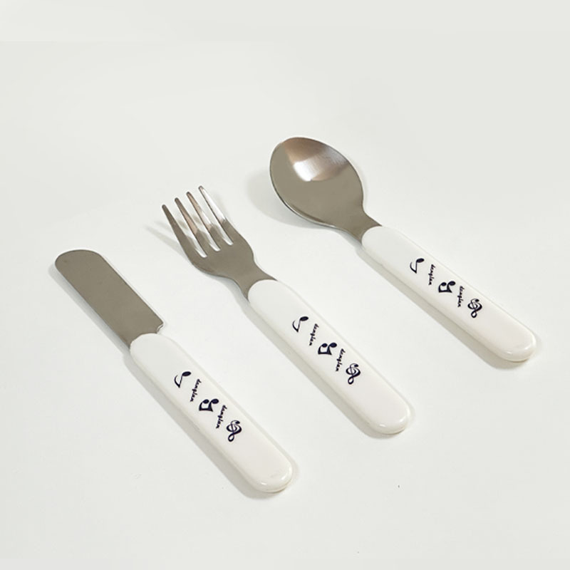 ��ͯѧ�Է�ѵ���;�������ʳ����ֵ����Ӳ��������ױ�Я��Сѧ��