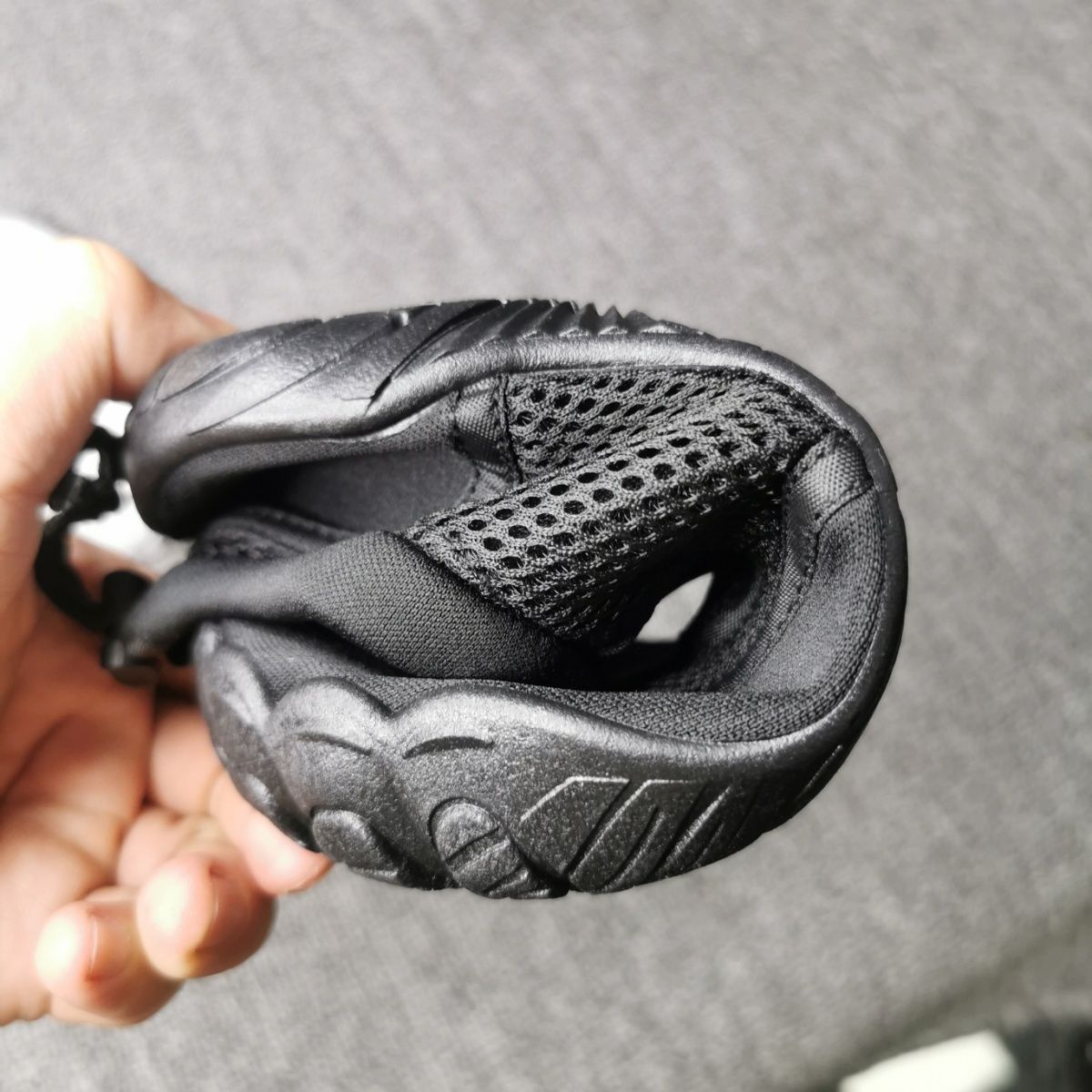 Comercio exterior cola simple de cinco dedos zapatos permeables a la respiración rápida secos zapatos infantiles padres-hijos ultraligero amortiguador ecológico ejercicio de salto de cuerda nadando río atrás