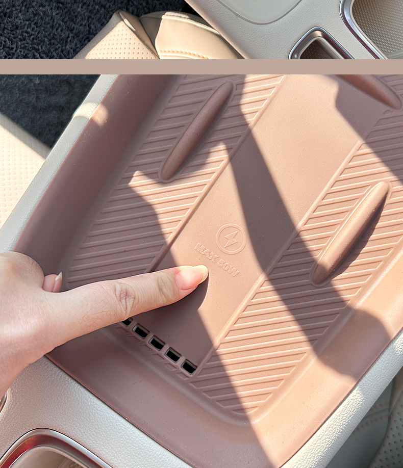 Suitable for Wuling Bingo S Water Cup Holder, Central Control Storage Box, Protective Anti-Slip Mat, Car Interior Modification Accessories
