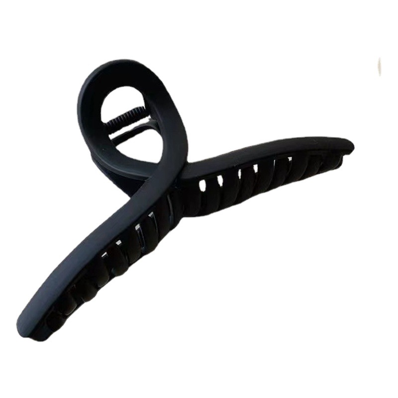 Large 13cm Matte Shark Clip for Women, Hairpin for the Back of the Head, Simple Hair Accessory