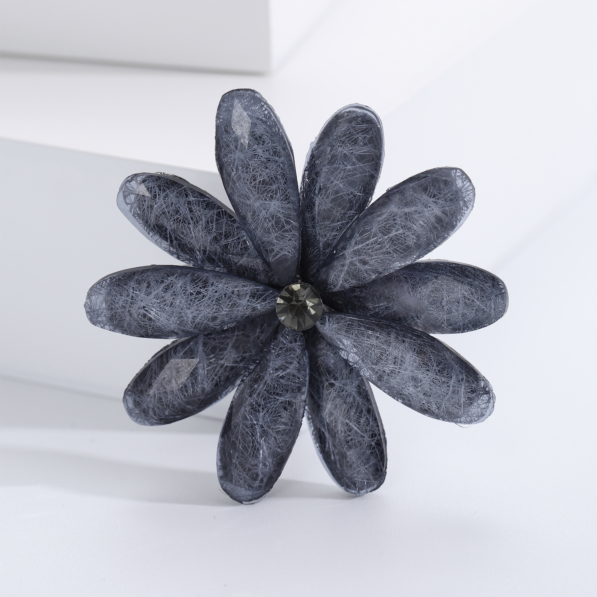 17g Weight Acrylic Inlay Material Brooches Classification Casual, Holiday, Banquet Occasion Alloy Material Flower Pattern All Seasons Season Women's Gender Inlay Design Simple Style Style Simple Style Pin Flower Alloy Inlay Acrylic Women's Brooches 5