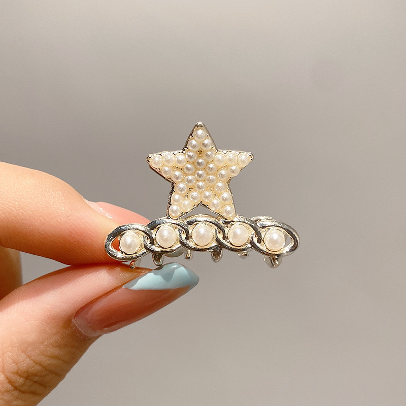 Exquisito clip pequeño clip de flequillo lateral de diamantes de imitación de perlas femeninas nuevo mini clip de tiburón de medio lazo horquilla tocado