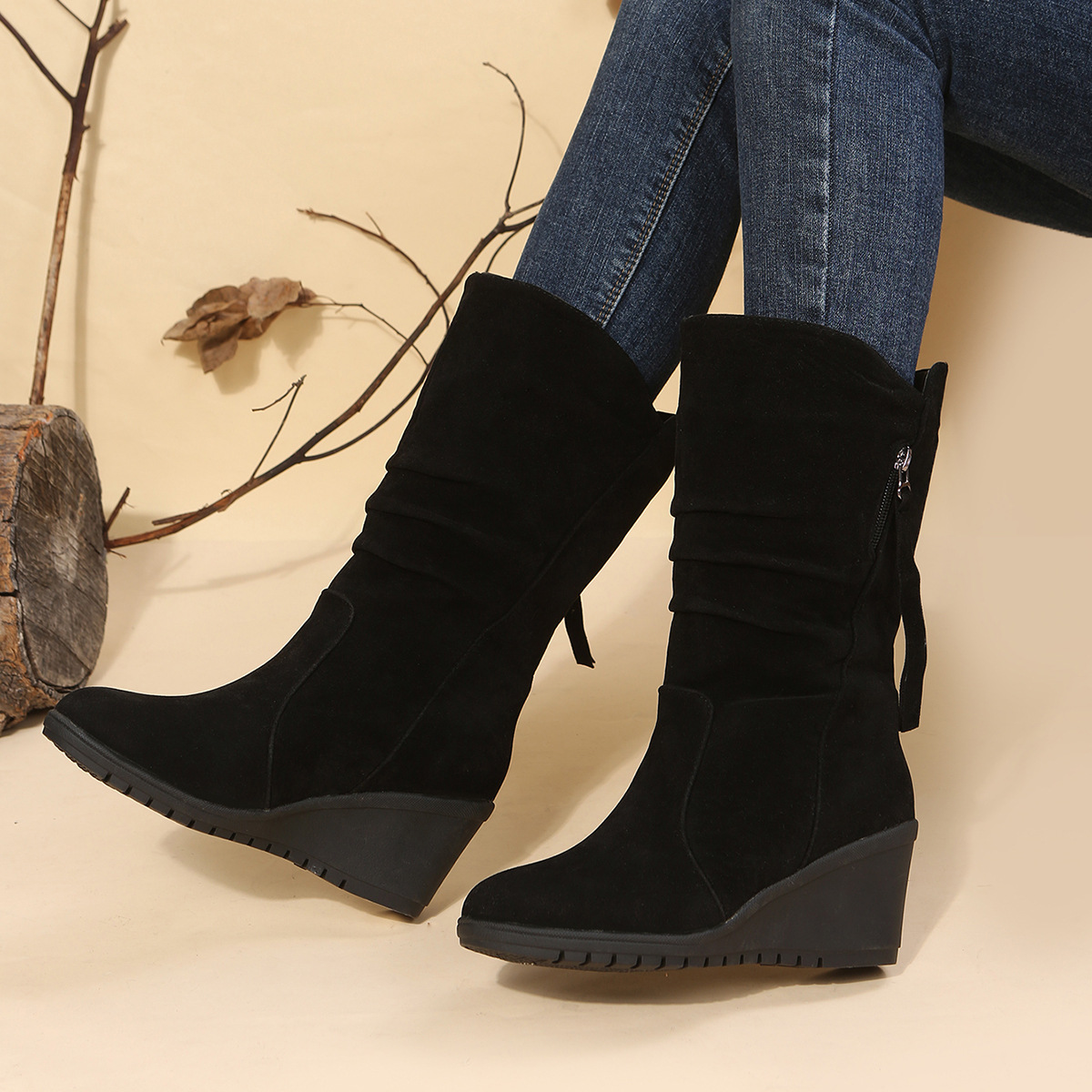 Plus-size low heel round head women's height-raising casual boots_voghion.com