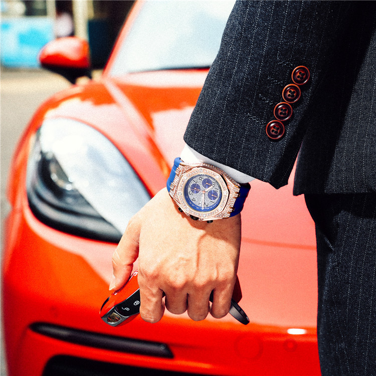 Men's Retro Chronograph Quartz Watch With Large Dial And Diamonds_voghion.com