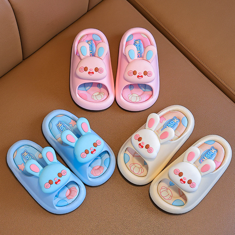 Sandalias y pantuflas para niños, sensación de mierda, niña, dibujos animados de verano, baño interior lindo antideslizante, zapatillas de suela blanda, zapatillas de bebé