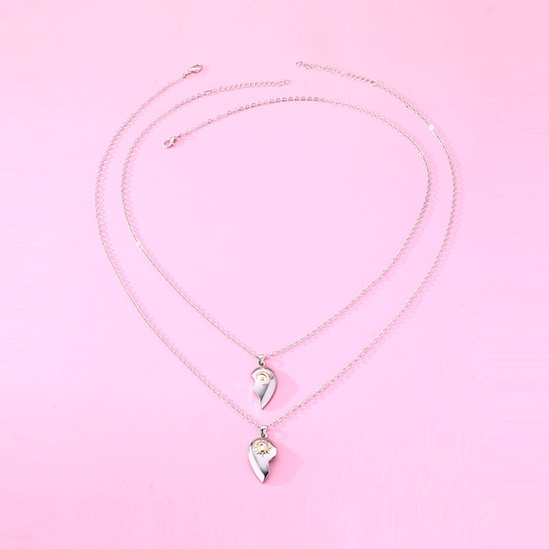 Pendant Necklace Classification Alloy Chain Material Simple Style Sun Star Heart Shape Alloy Cable Chain Pendant Necklaces Wholesale