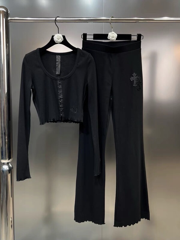 Autumn 2023 round neck long sleeve embroidered letter cross shirt with straight pants dark style suit Autumn 2023 round neck long sleeve embroidered letter cross shirt with straight pants dark style suit