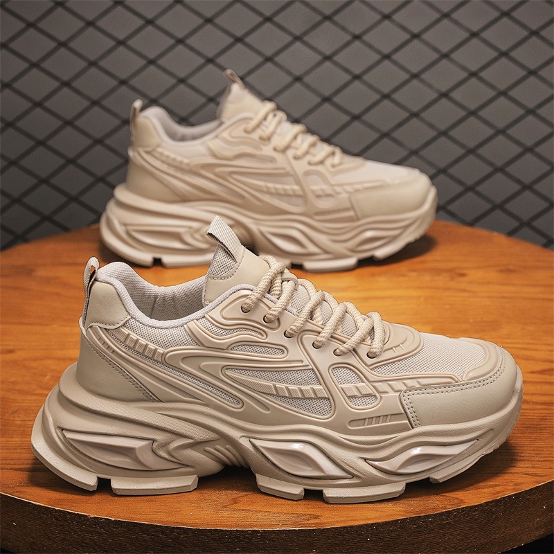 Zapatos de hombre de verano nuevos zapatos deportivos de malla transpirables de moda masculina con suela gruesa aumentada de altura para correr casuales zapatos de papá