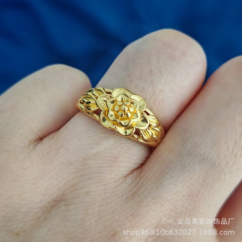 女性用模造ベトナムサンドゴールドリング、女性用ラブカーフラワーリング、開口部調整可能、ライブブロードキャストギフト卸売|undefined