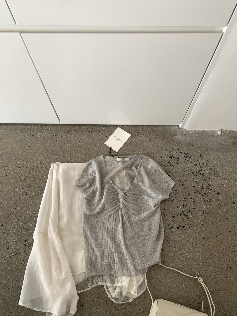 Áo thun nữ tay ngắn cổ V xoắn nút phong cách Pháp, chất liệu linen mềm mại — xanh đậm, Xanh nước biển, hồng nhạt, bạc hà xanh chi tiết 28
