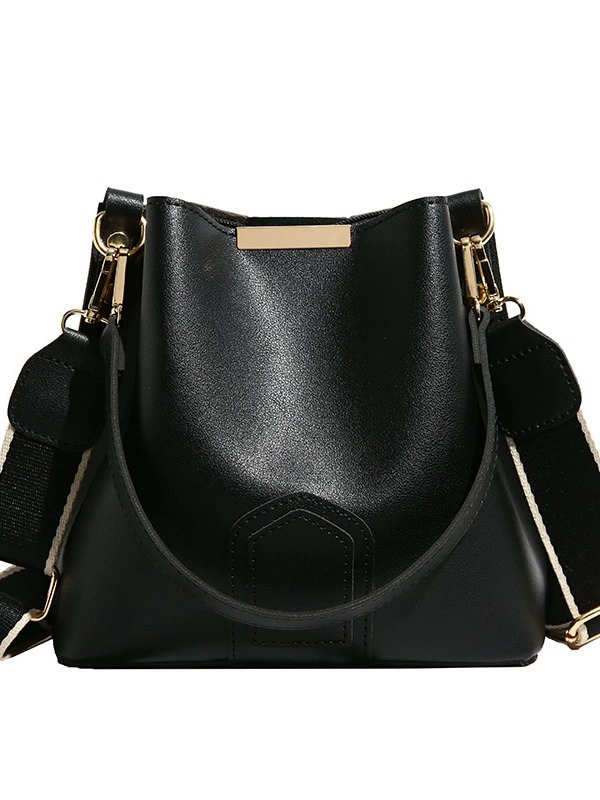 П shoulder bag - модная сумка на одно плечо с регульруемым ремнем- черный, белый, хаки, коричневый