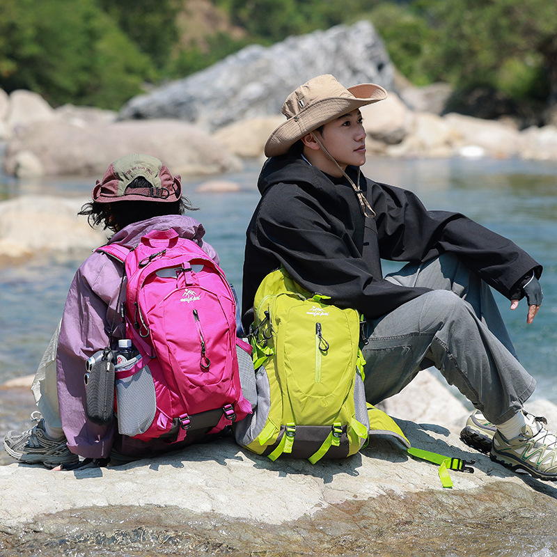 Outdoor Men's and Women's Large-Capacity Mountaineering Backpack Travel Climbing Lightweight Professional Hiking Sports Travel Backpack Simple