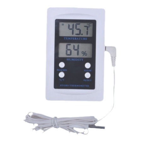Highly precise wireless thermometer