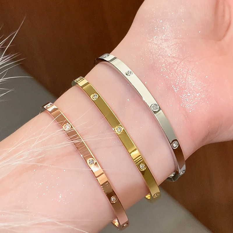 Ten-Stone Diamond Bracelet for Women, Titanium Steel Stainless Steel Bracelet, Light Luxury Jewelry, Bracelet, Ring with Diamond Design