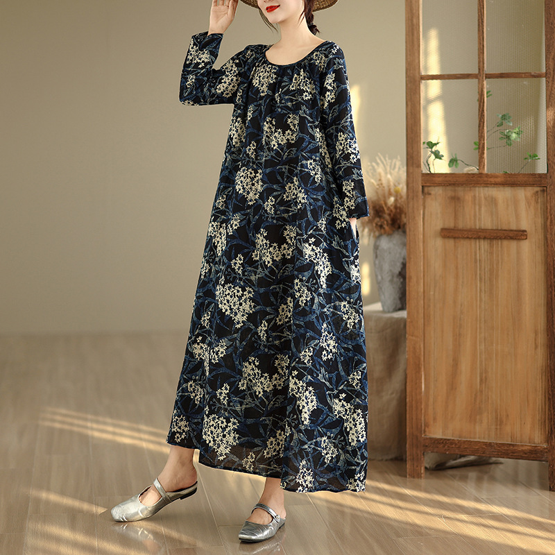 Actual Shot of the New Autum 2025 Round Neck Pleated Loose Lazy Skirt Long-Sleeved Maxi Dress Holiday Style