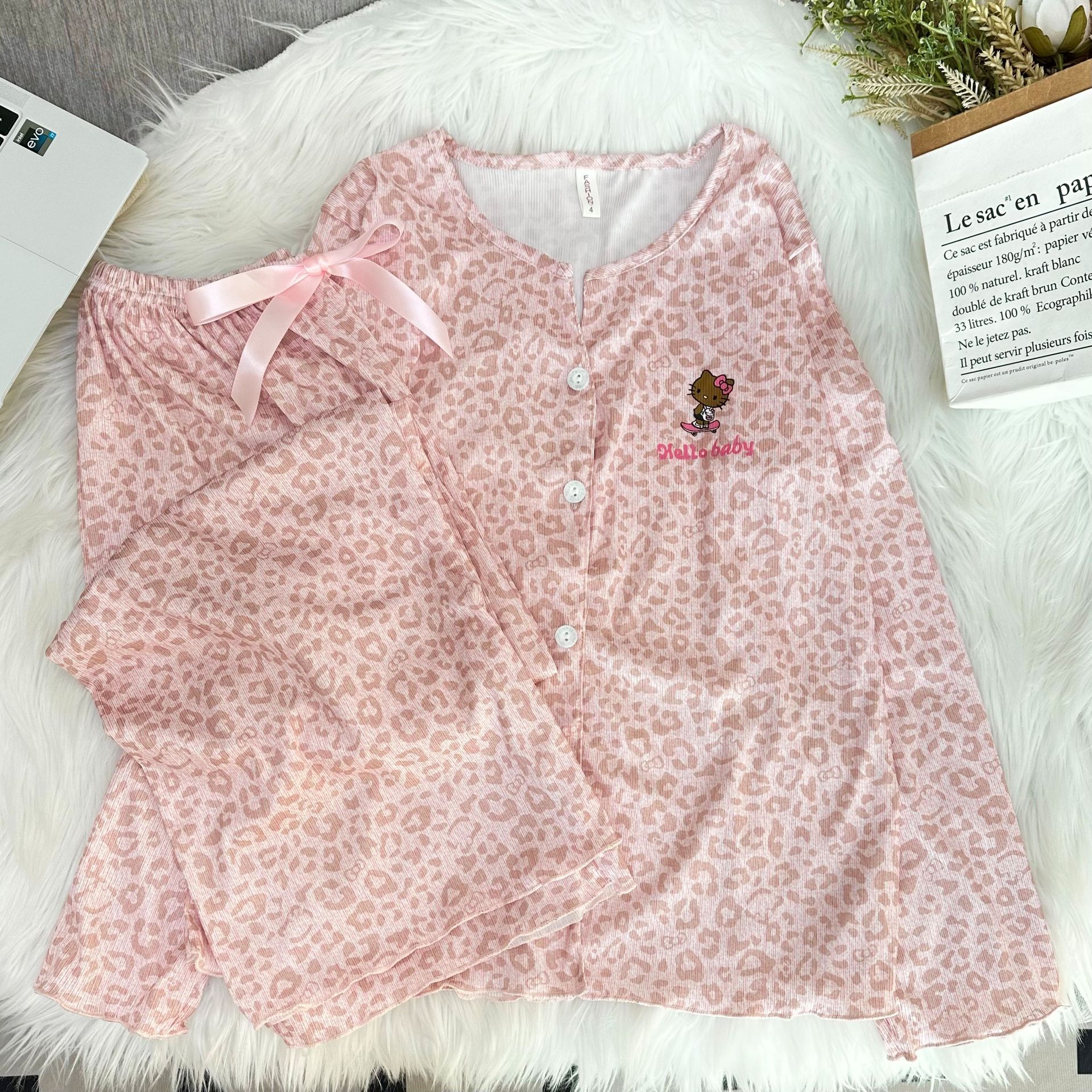 Al por mayor transfronterizo primavera y otoño delgada V-collar hielo hilos pijamas de mangas largas pantalones cardigans ropa para el hogar