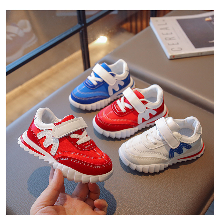 Zapatos para niños Ventas Directas zapatos para niños pequeños zapatos infantiles disueltos estilo coreano Zapatos de tablero zapatilla de deporte entrega de una sola pieza