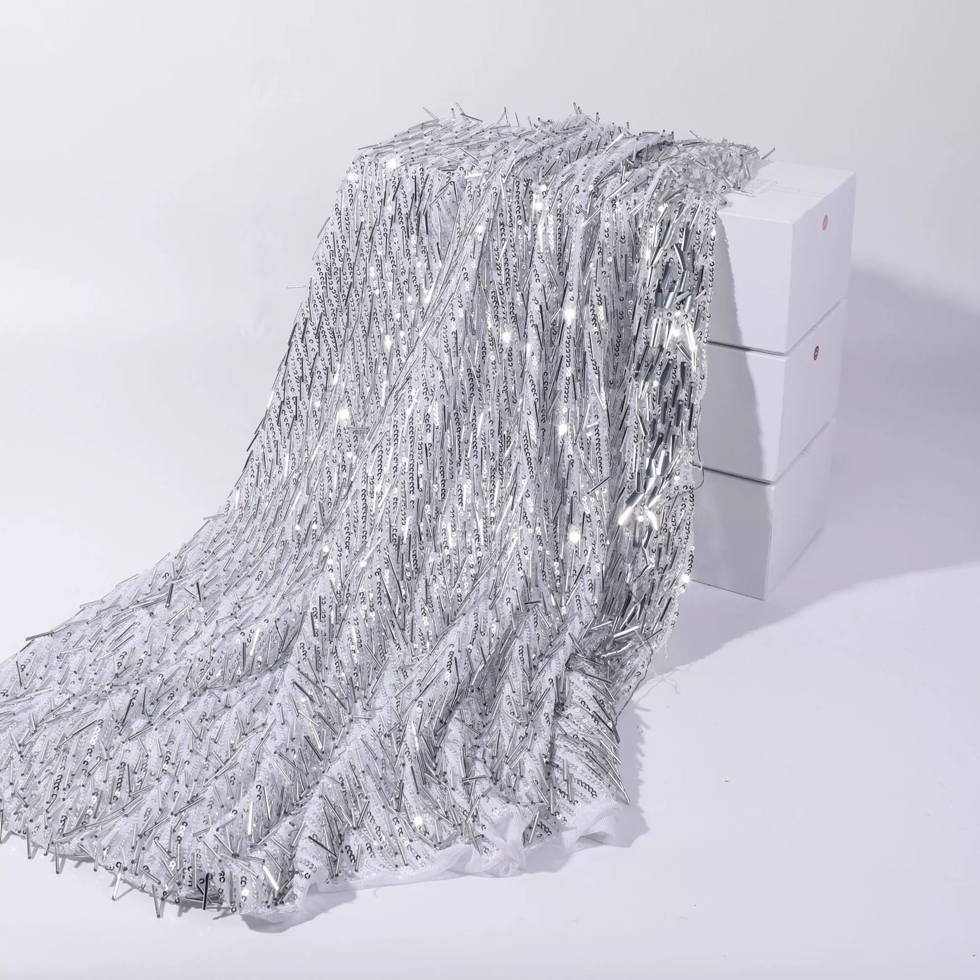 Ногте Sequins, платье-сарафан без рукавов, объёмная эластичная ткань