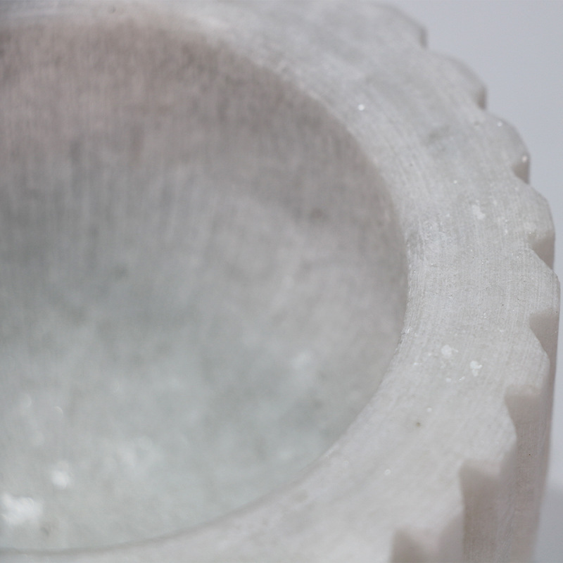 ���ư�ɫ����ʯԲ�ε��Ϲ޴����տ���ζ���������������ϾӼ�����