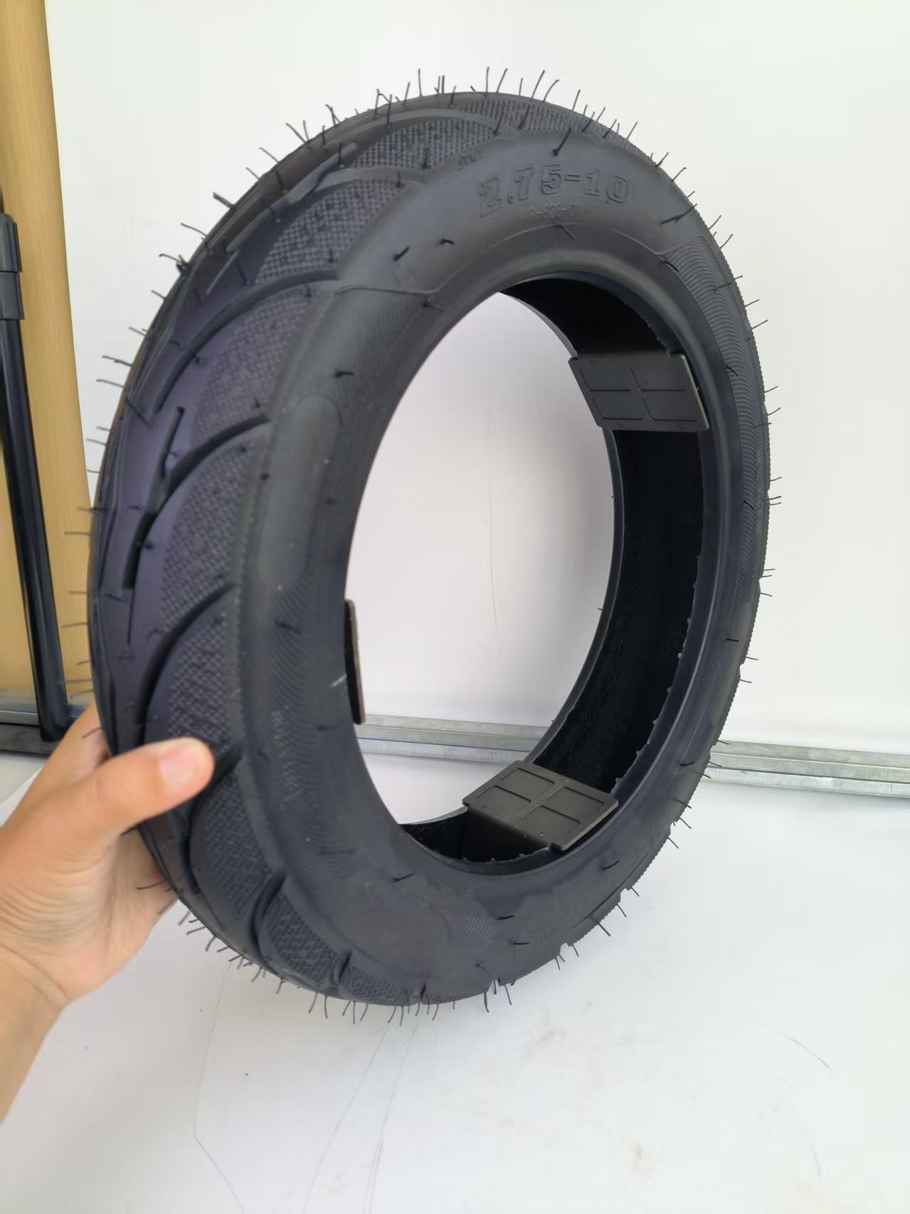 Electric vehicle tire 2.75-10 vacuum tire, thickened, wear-resistant, non-slip, for two-wheel and three-wheel electric vehicles