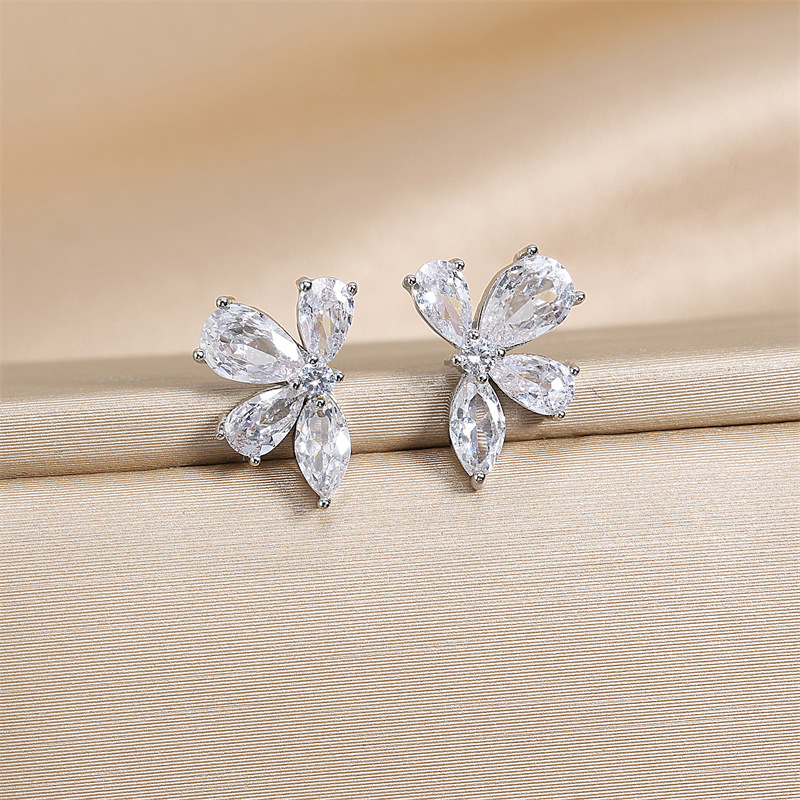 Small design fashionable trend earrings with zircon
