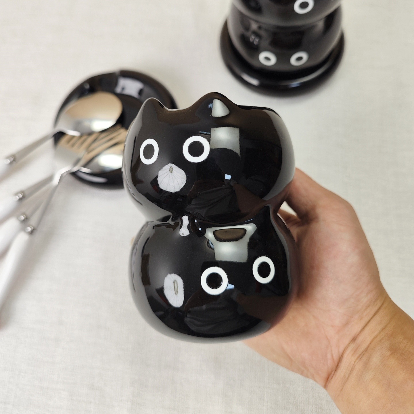 Creative Siamese cat ceramic household chopstick tube knife, fork and spoon storage rack restaurant table countertop storage ceramic ornaments