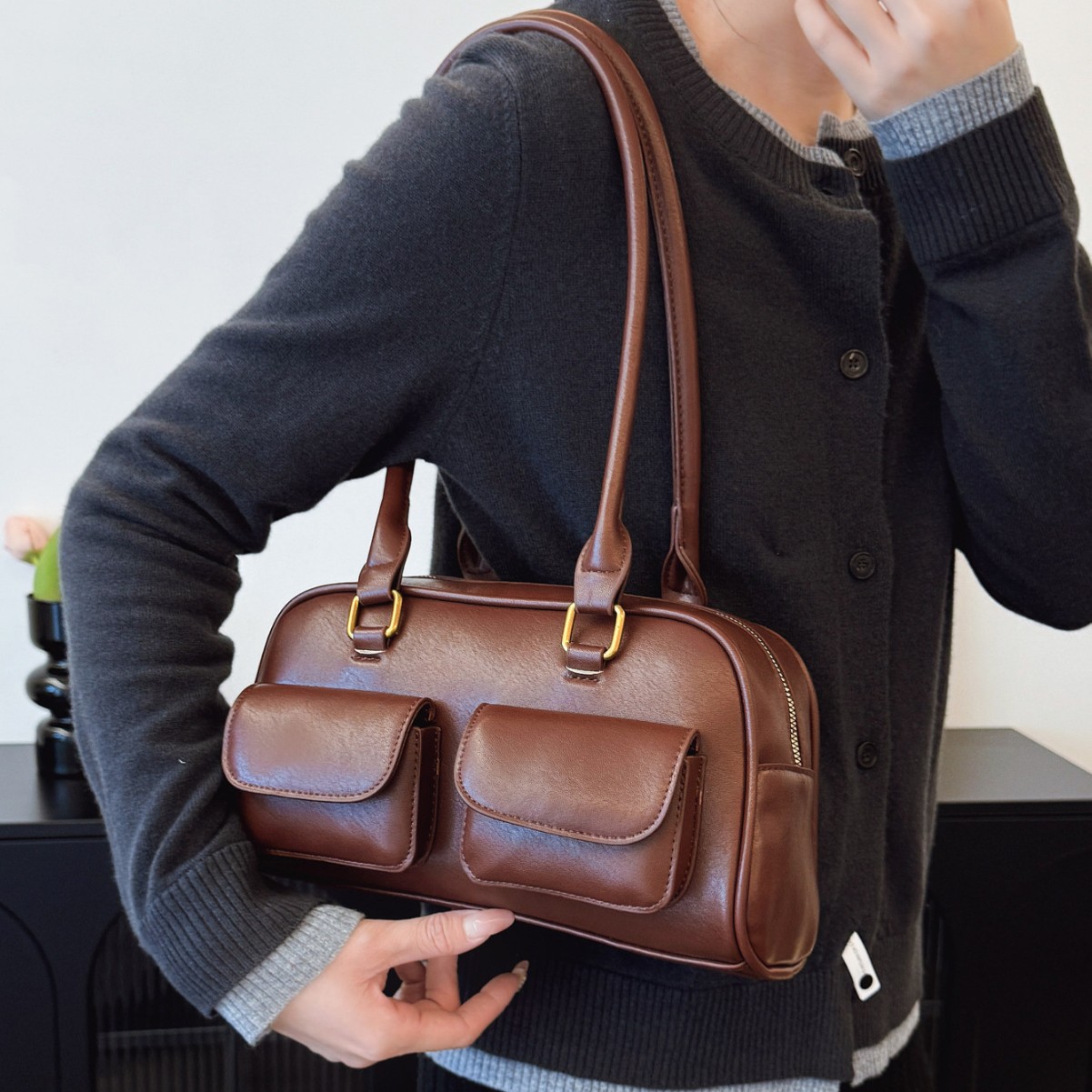 Women's Bowling Bag Autumn/Winter Retro Korean Style Heo Yoon-Jin Same Style High-End Niche Design Underarm Shoulder Bag - Thumbnail 3