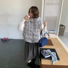 连帽羽绒马甲女2025新款冬季韩版小个子时髦设计感90白鸭绒外套潮