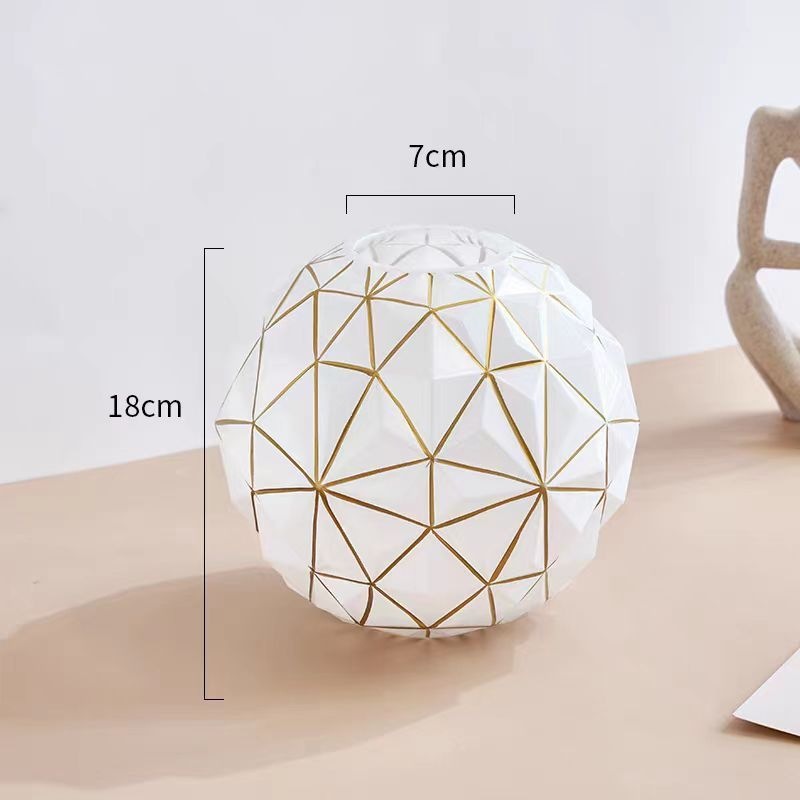 Trompeta blanca (18 cm de altura)