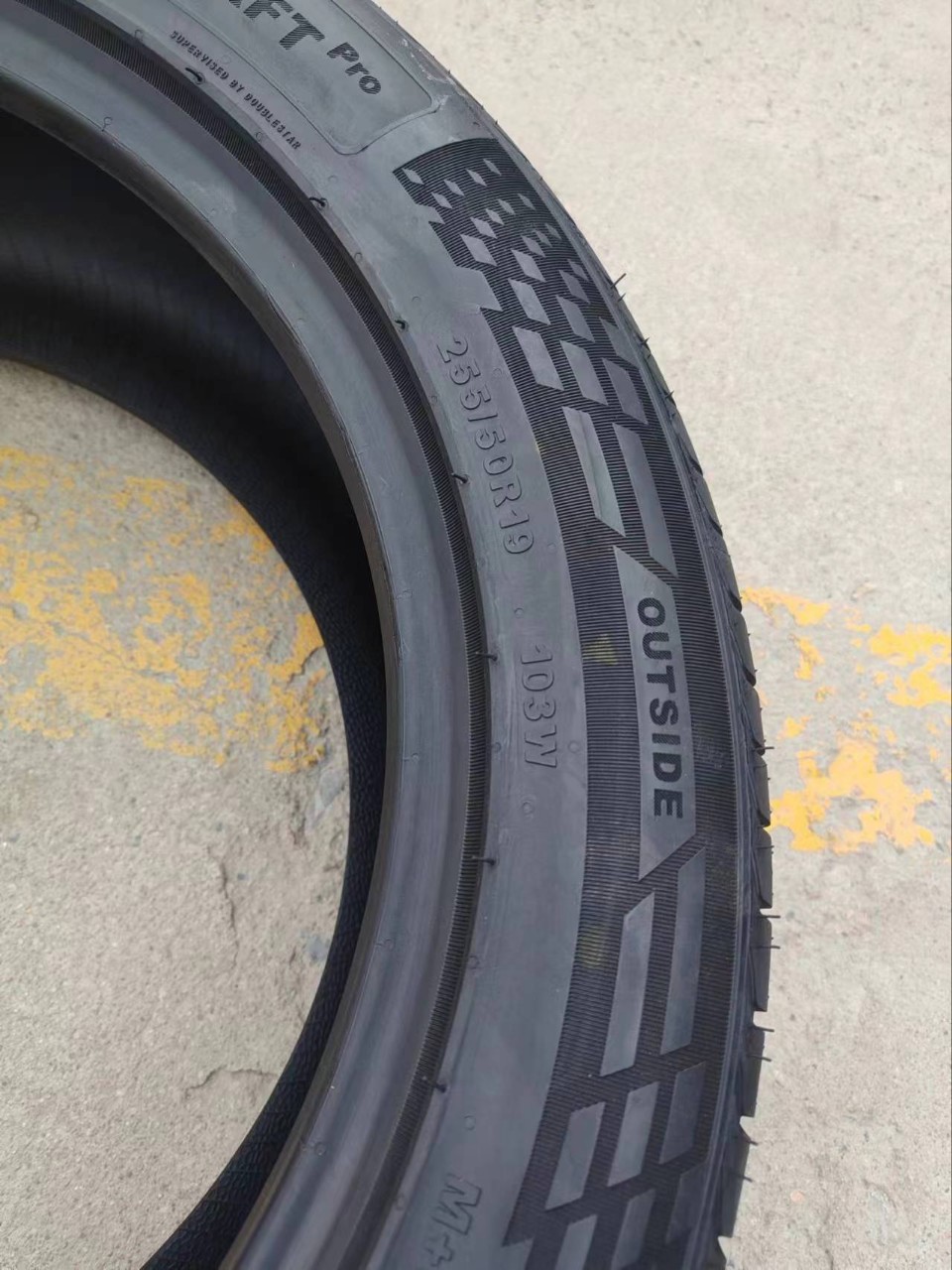 Brand New Run-Flat Tires 255/50R19 107W for Mercedes Gle, Bmw X5/X6 255/50Zrf19