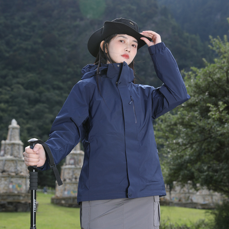 Ropa de asalto al aire libre para hombres de alto nivel otoño y invierno 3 - en - 1 ropa de montaña caliente a prueba de salpicaduras sin flúor nueva mujer