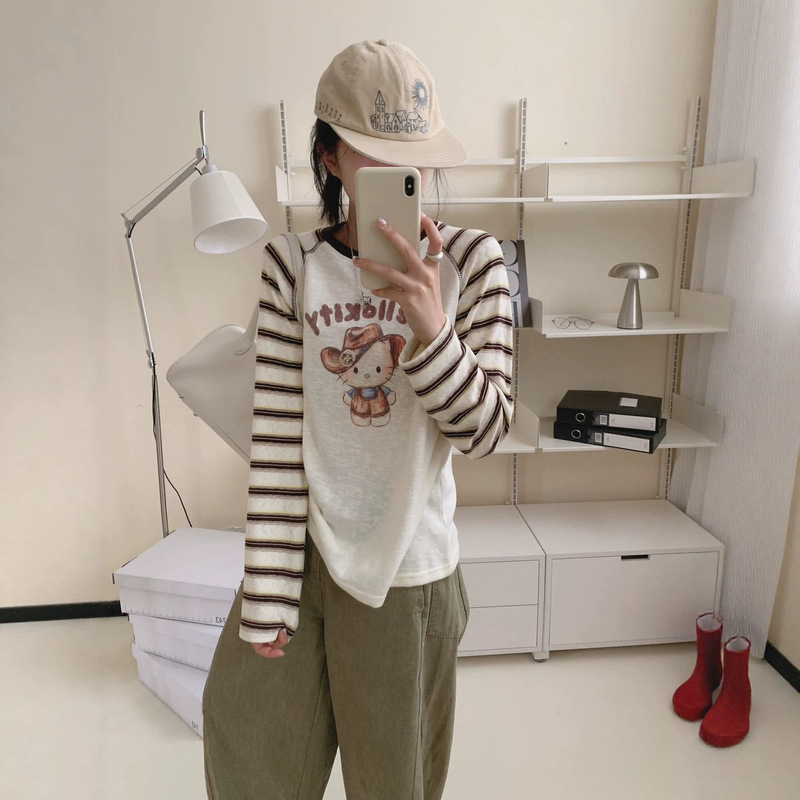 Factory direct shipment early autumn new printed hat cat color-blocking striped round neck long sleeve T-shirt for women A3893